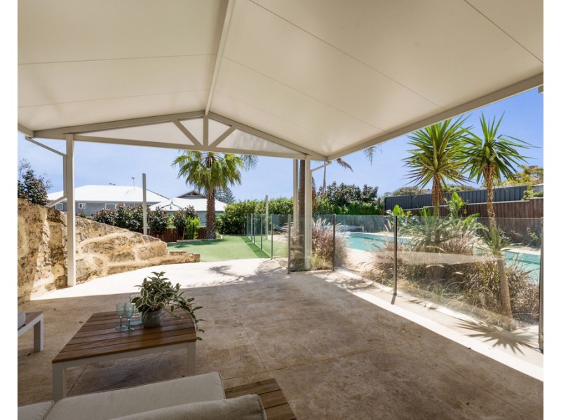 138 Bridgewater Drive, Kallaroo WA 6025