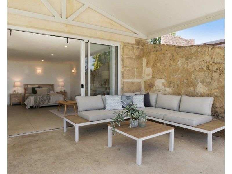 138 Bridgewater Drive, Kallaroo WA 6025