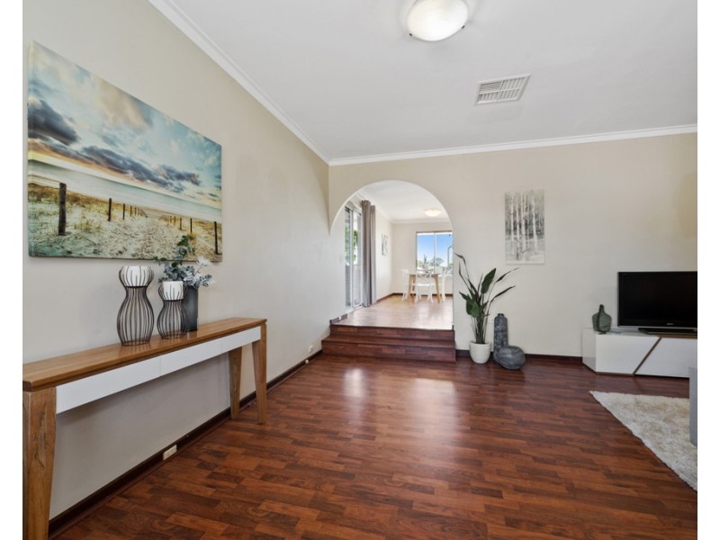 138 Bridgewater Drive, Kallaroo WA 6025