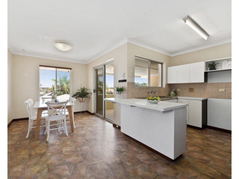 138 Bridgewater Drive, Kallaroo WA 6025