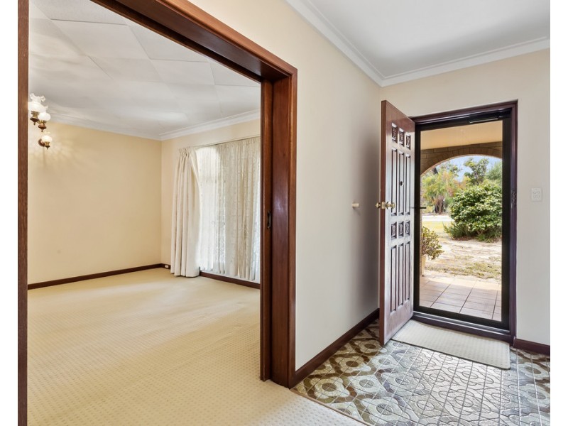 48 Susan Road, Madeley WA 6065