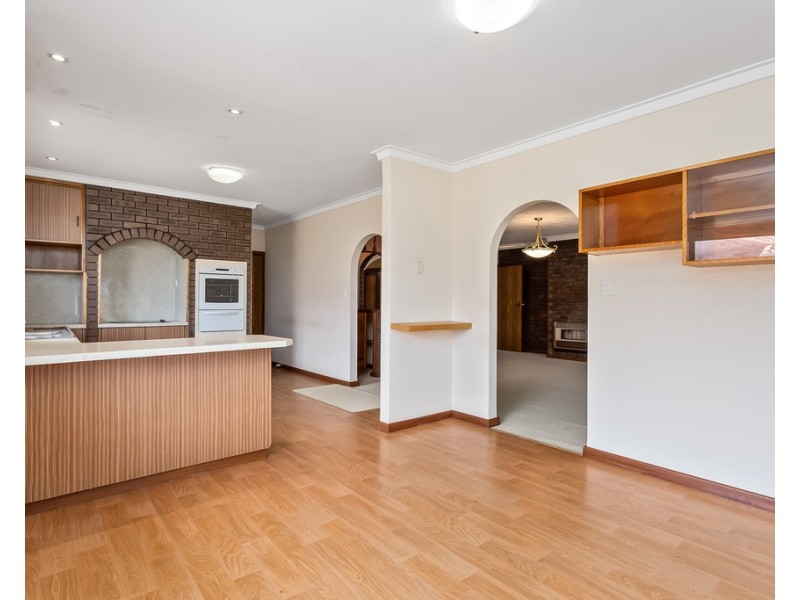 48 Susan Road, Madeley WA 6065