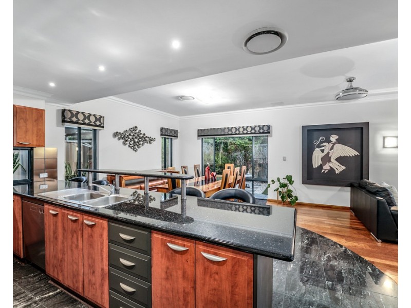 15 Como Way, Stirling WA 6021