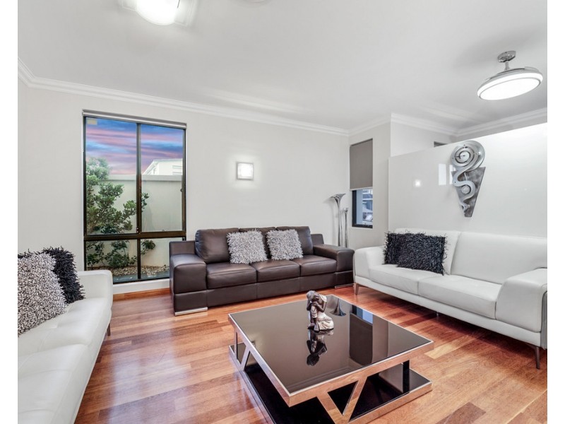 15 Como Way, Stirling WA 6021