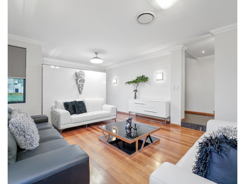 15 Como Way, Stirling WA 6021