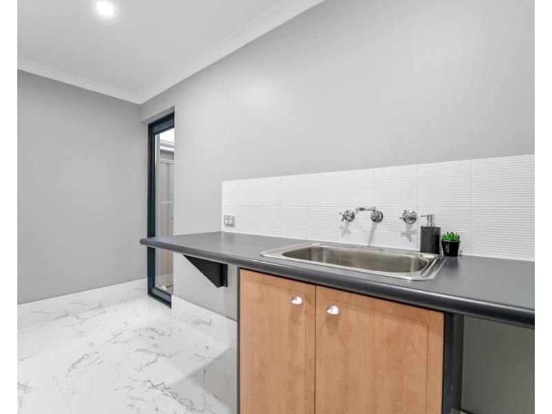 15 Como Way, Stirling WA 6021