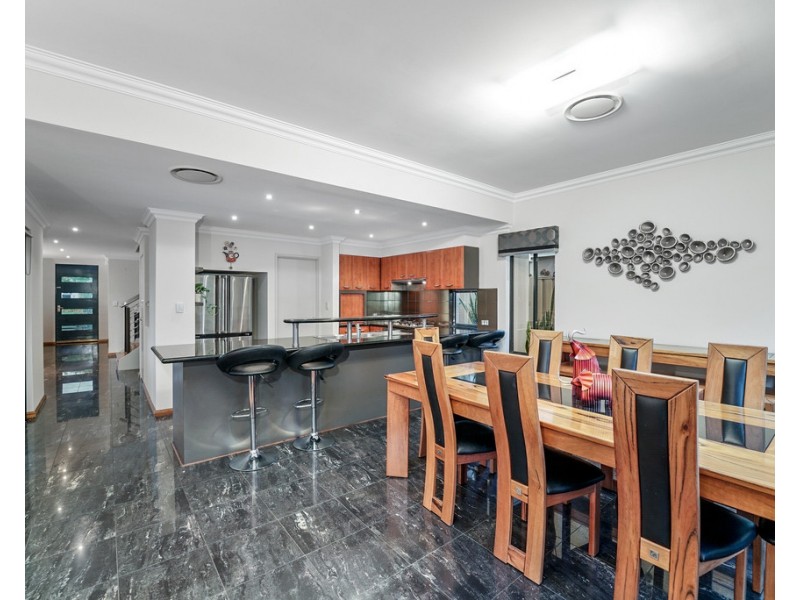 15 Como Way, Stirling WA 6021