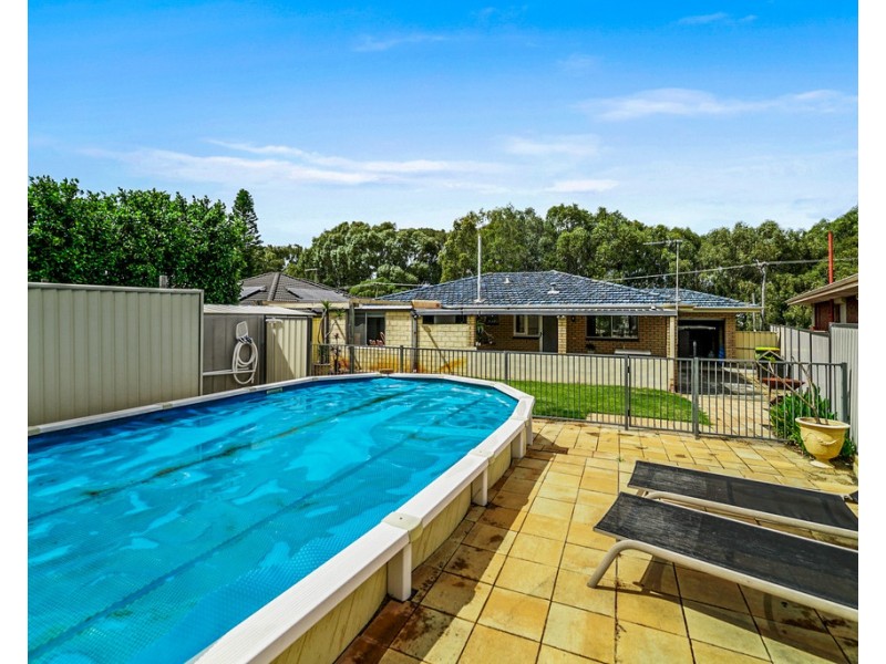 4 Coatelan Drive, Stirling WA 6021