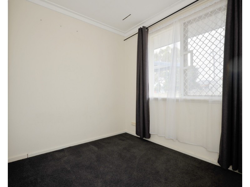 2 Mayflower Crescent, Craigie WA 6025