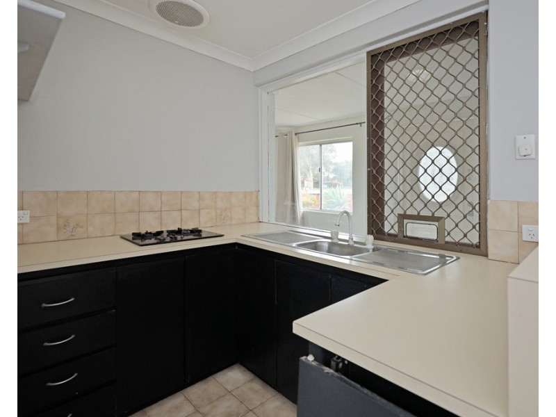 2 Mayflower Crescent, Craigie WA 6025