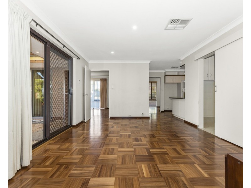 25 Maybud Road, Duncraig WA 6023