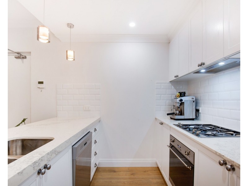 4/31 Connaught Street, West Leederville WA 6007