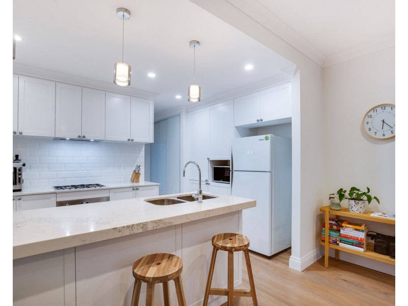 4/31 Connaught Street, West Leederville WA 6007