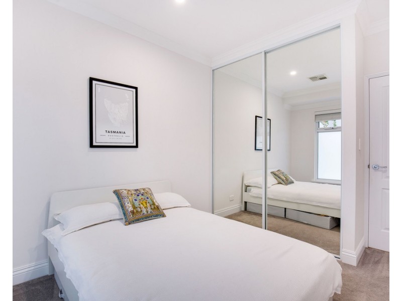 4/31 Connaught Street, West Leederville WA 6007