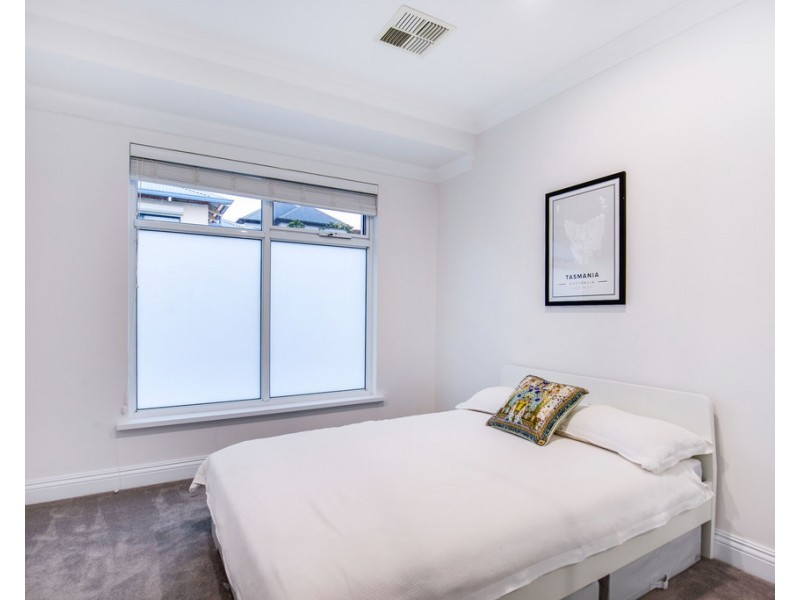 4/31 Connaught Street, West Leederville WA 6007