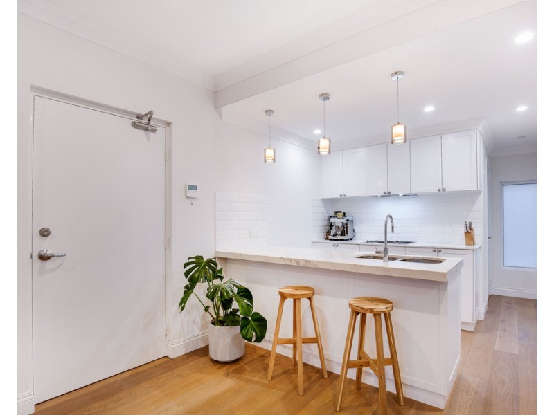 4/31 Connaught Street, West Leederville WA 6007