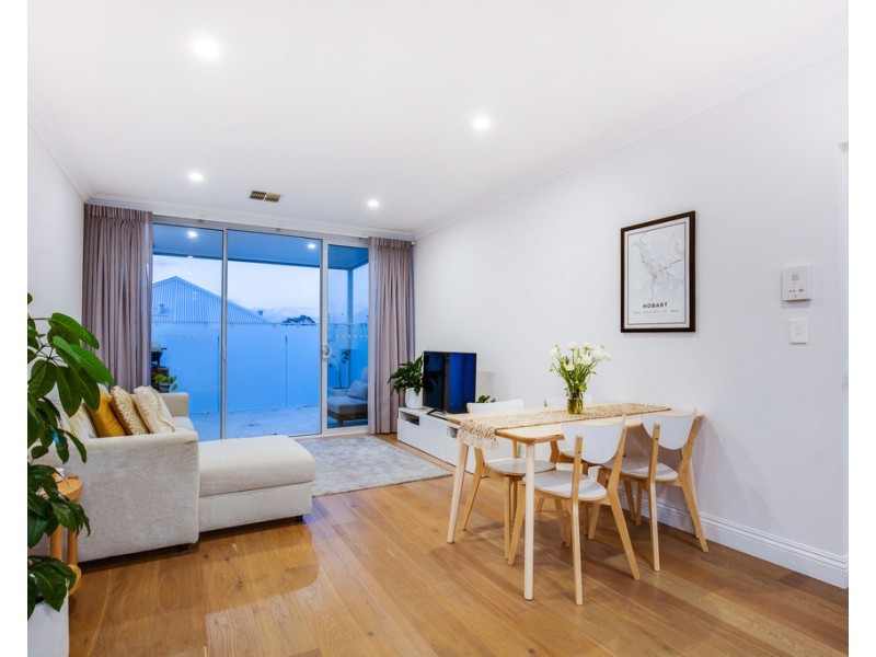 4/31 Connaught Street, West Leederville WA 6007