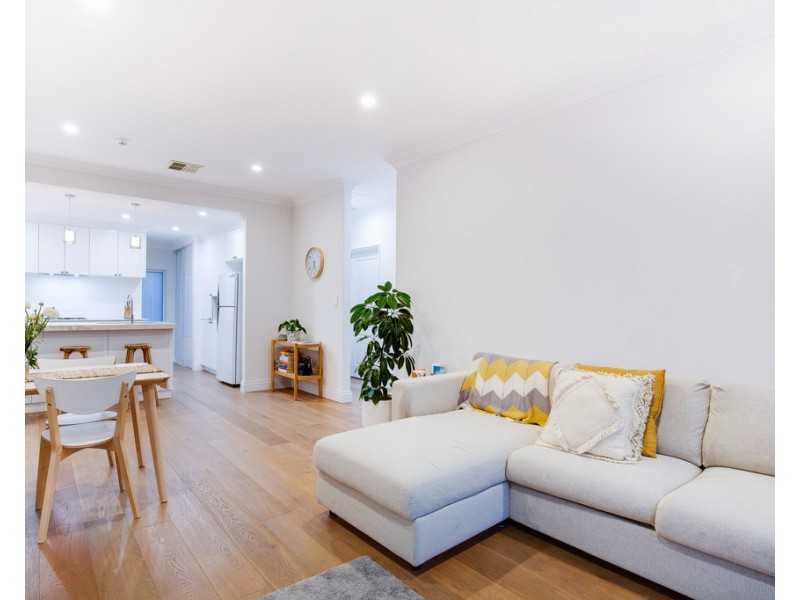 4/31 Connaught Street, West Leederville WA 6007