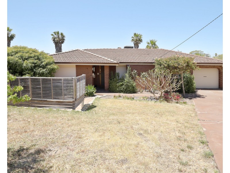 6 Dania Close, Craigie WA 6025