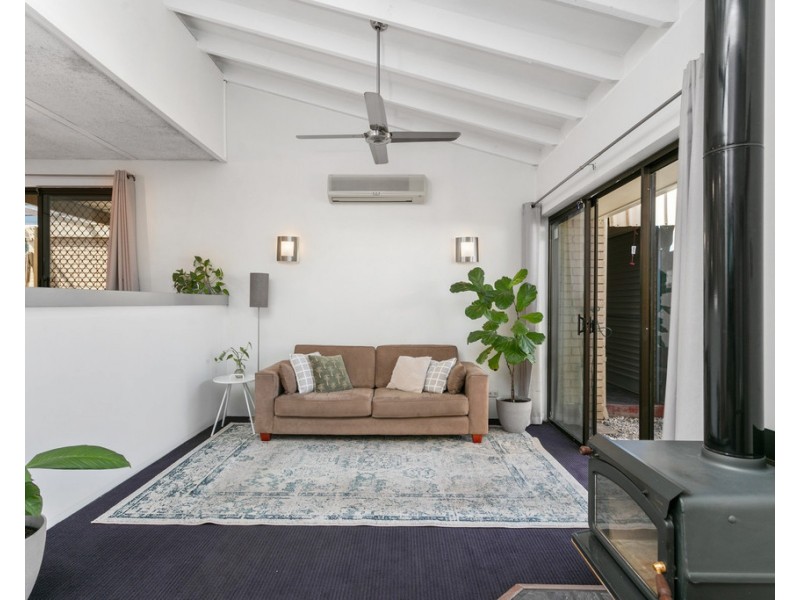 9a Maritana Road, Kallaroo WA 6025