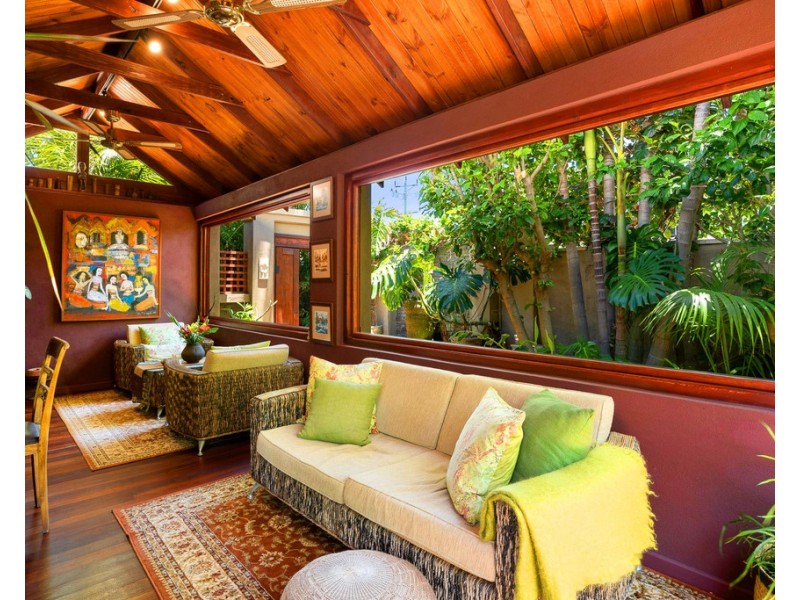 2 Tifera Circle, Kallaroo WA 6025