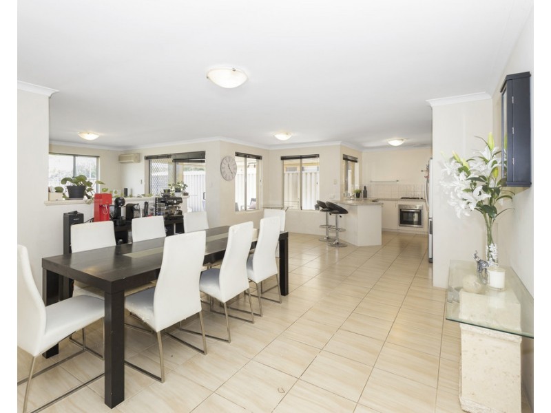 112 Hellfire Drive, Darch WA 6065