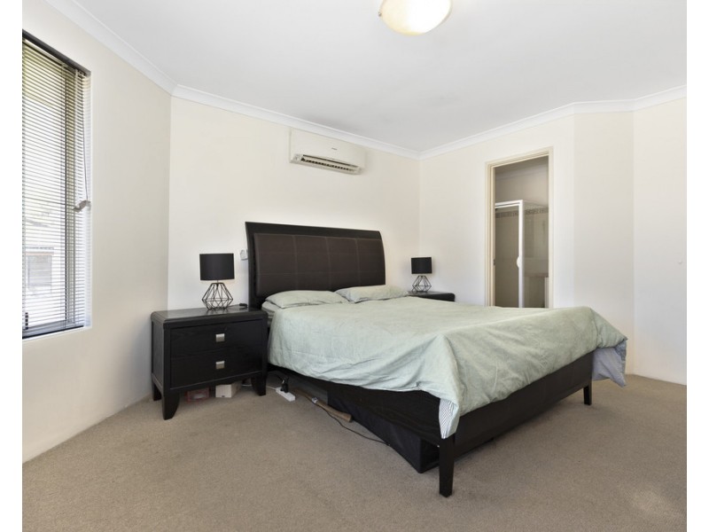 112 Hellfire Drive, Darch WA 6065