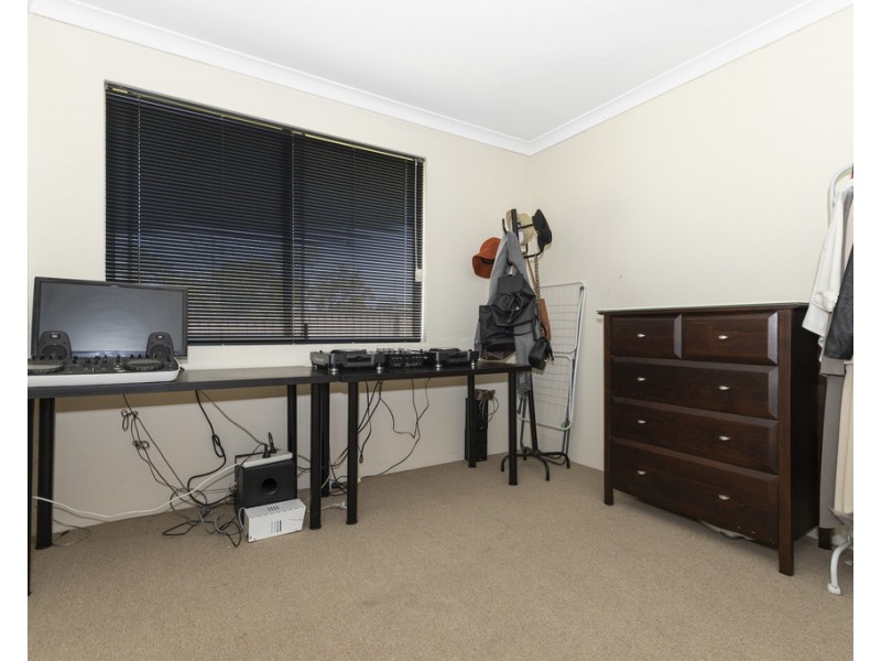 112 Hellfire Drive, Darch WA 6065