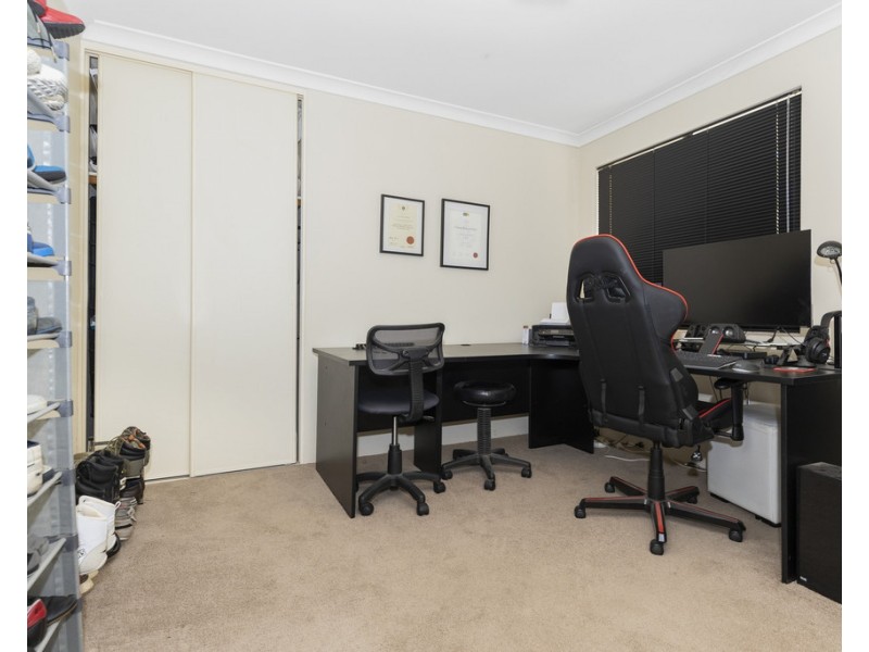 112 Hellfire Drive, Darch WA 6065