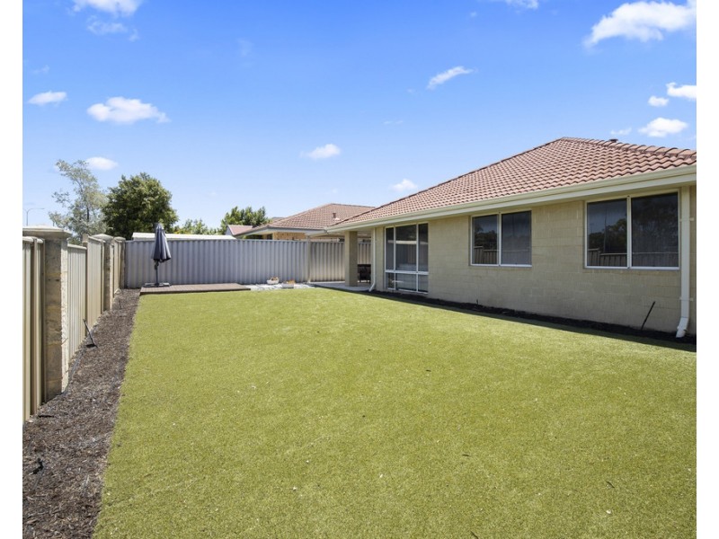 112 Hellfire Drive, Darch WA 6065