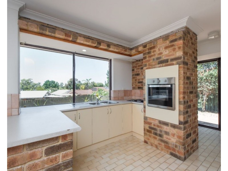 11 Wisteria Parade, Edgewater WA 6027