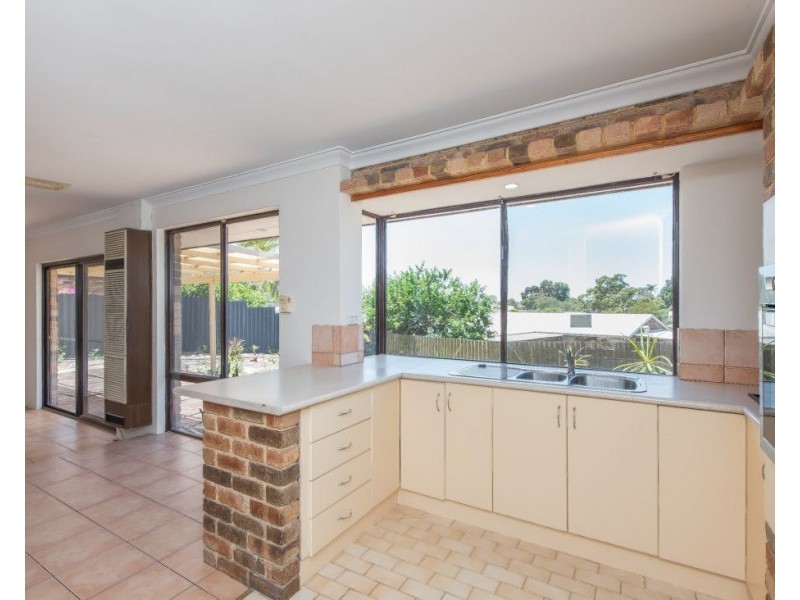 11 Wisteria Parade, Edgewater WA 6027