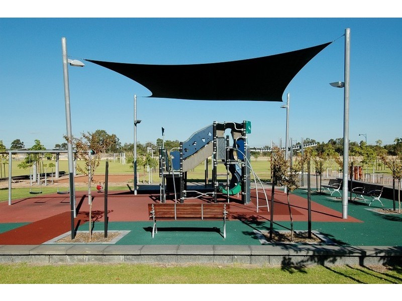 18 Canopus Loop, Hammond Park WA 6164