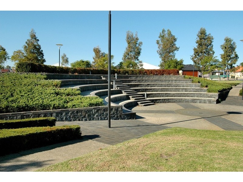18 Canopus Loop, Hammond Park WA 6164