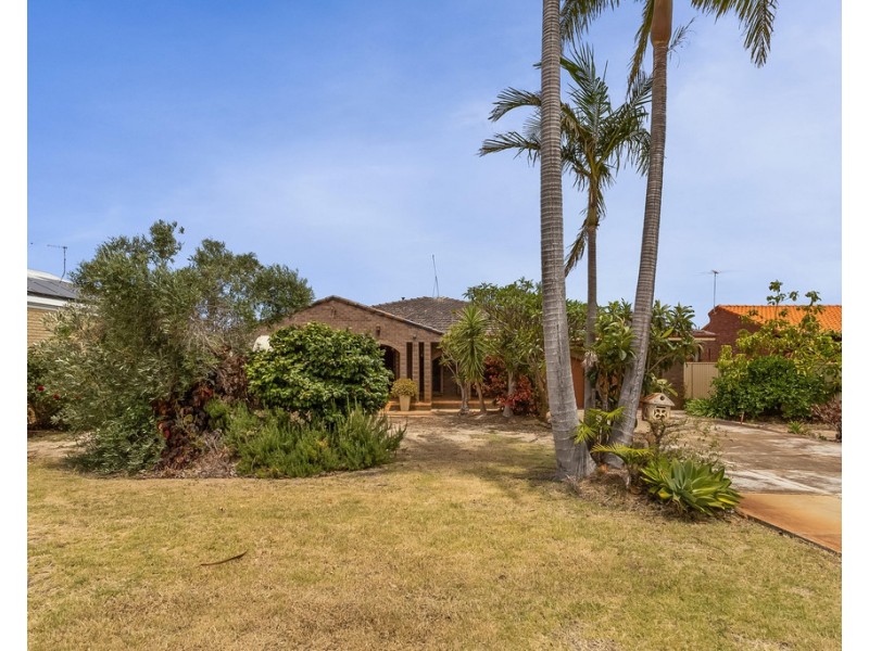 48 Susan Road, Madeley WA 6065