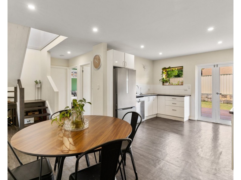 8 Benan Street, Kallaroo WA 6025