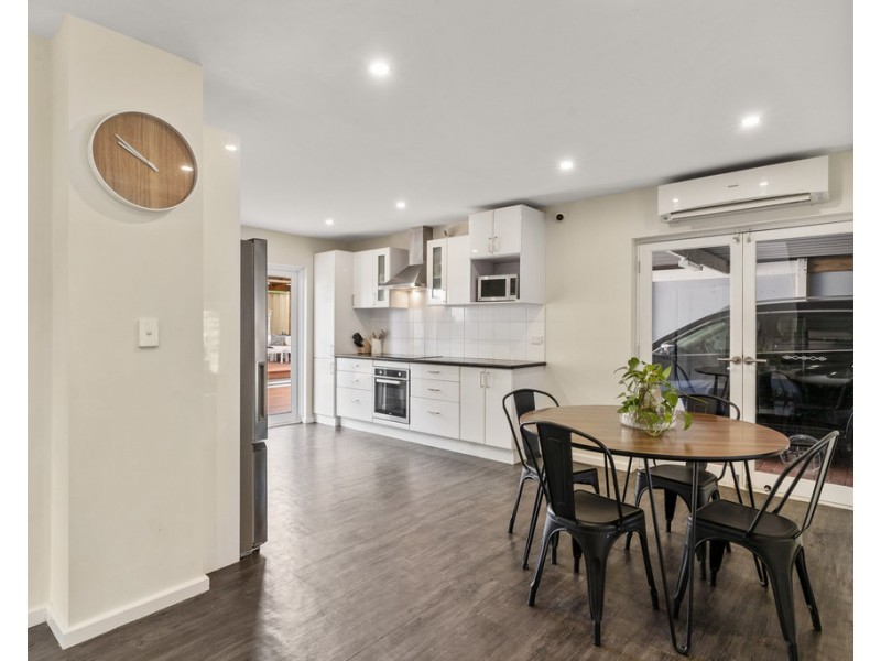 8 Benan Street, Kallaroo WA 6025