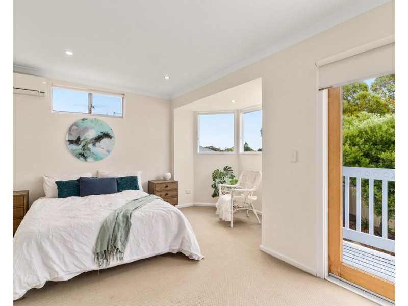 8 Benan Street, Kallaroo WA 6025