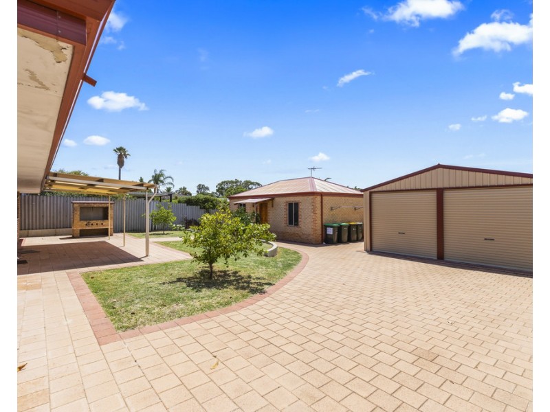 144 Glengarry Drive, Duncraig WA 6023