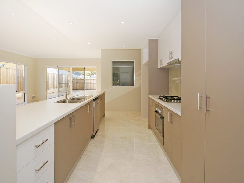 18 Leisure Way, Yanchep WA 6035