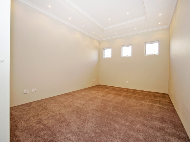 18 Leisure Way, Yanchep WA 6035