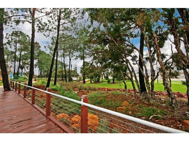 5 Mansfield Way, Piara Waters WA 6112