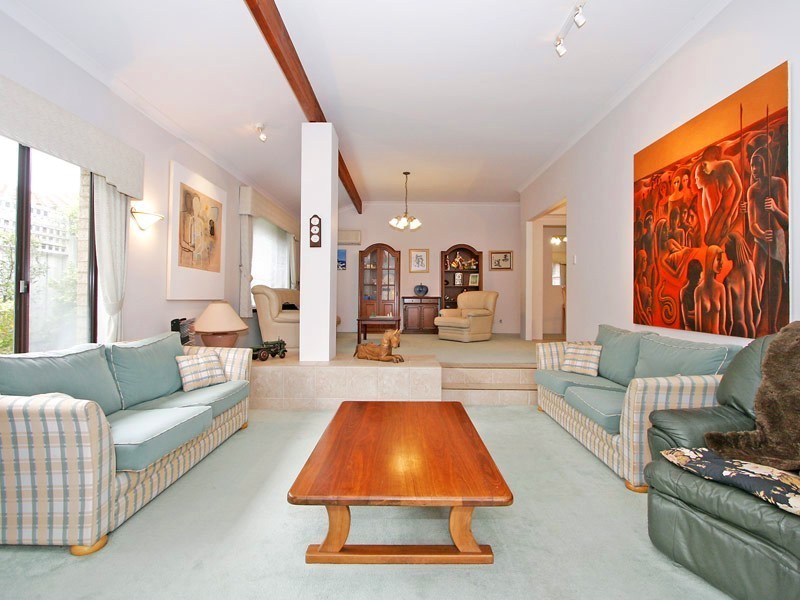 137 Flinders Ave, Hillarys WA 6025