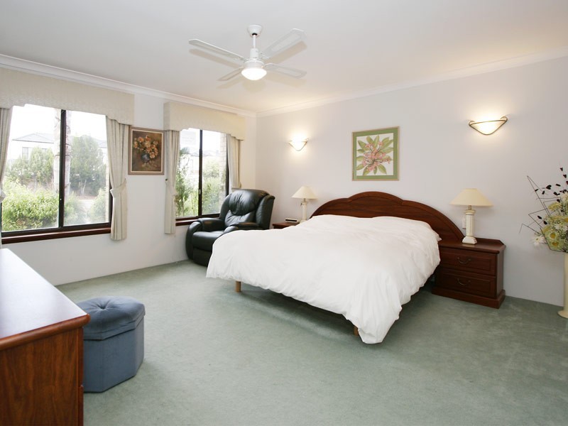 137 Flinders Ave, Hillarys WA 6025