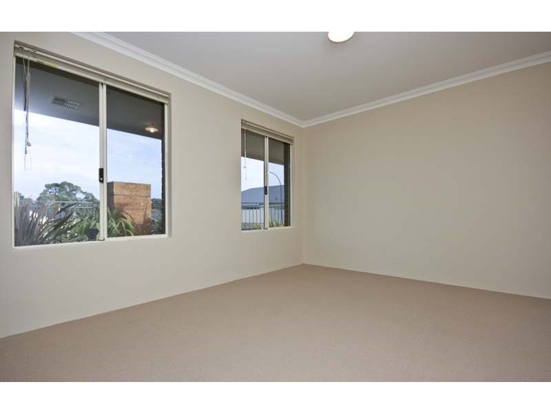12 Edgecumbe Way, Baldivis WA 6171