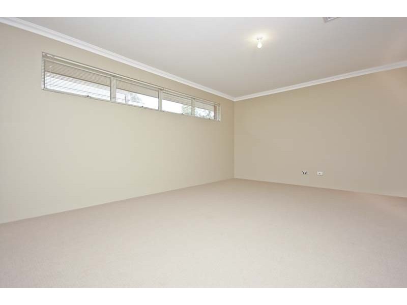 12 Edgecumbe Way, Baldivis WA 6171