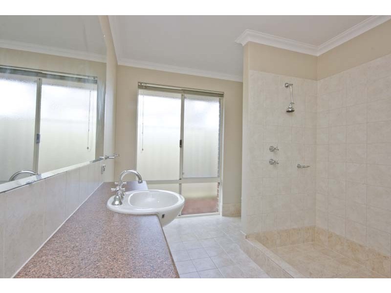 12 Edgecumbe Way, Baldivis WA 6171