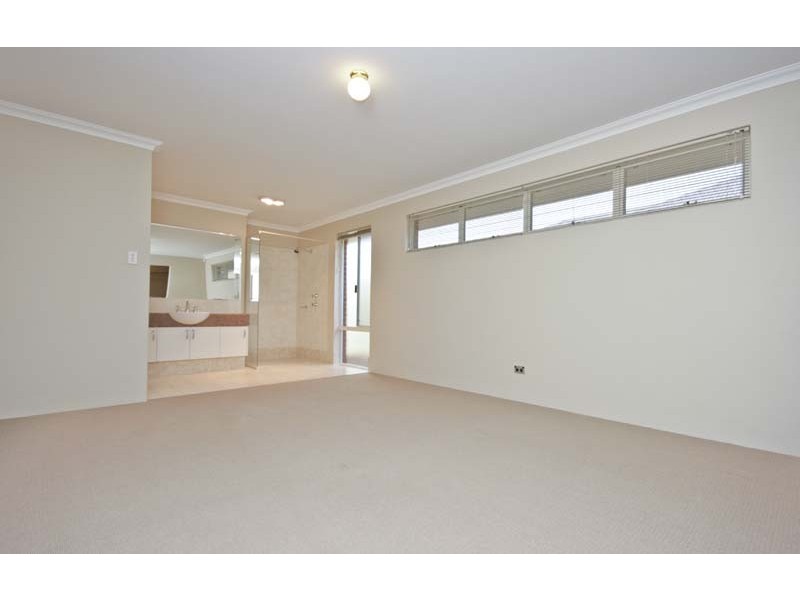 12 Edgecumbe Way, Baldivis WA 6171