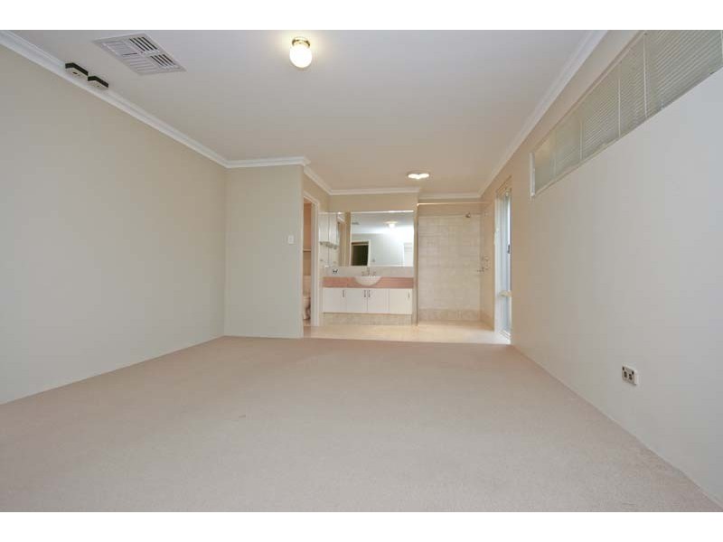 12 Edgecumbe Way, Baldivis WA 6171