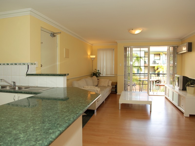 71/125 Wellington Street, East Perth WA 6004